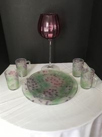 Pretty Flowered Glassware Set https://www.ctbids.com/#!/description/share/16360