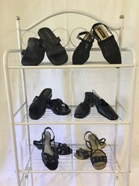 6 Pairs of Women's Shoes https://www.ctbids.com/#!/description/share/16399
