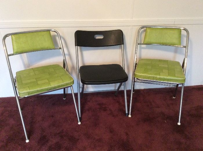 Vintage Folding Chairs https://www.ctbids.com/#!/description/share/16507