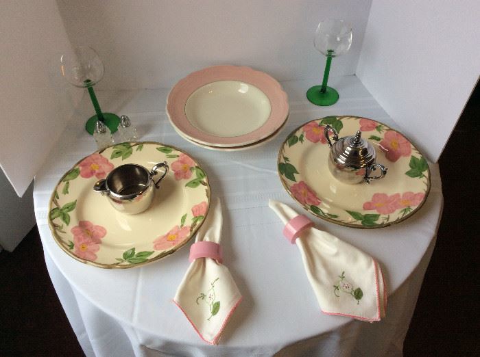 Table Setting for 2 https://www.ctbids.com/#!/description/share/16370
