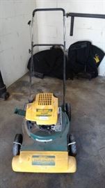 Yardman 4.5 hp 22" yard vacuum w/ 2 bags