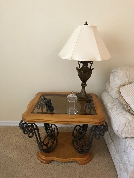 Set of end tables and lamps 