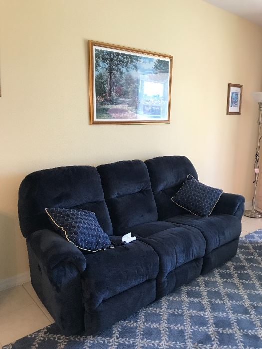 Dual automatic reclining sofa 