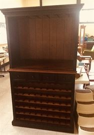Wine storage cabinet