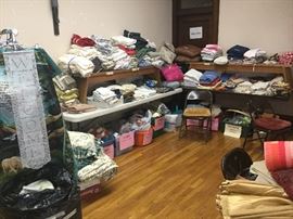 LINENS, TOWELS, SHEETS & BEDDING