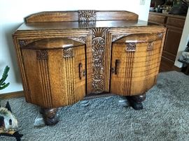 SIDEBOARD