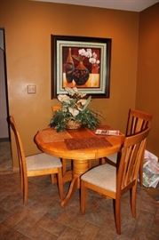 Round Wood Pedestal Table with 4 Chairs