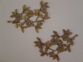 Wall-mount Vintage Florals