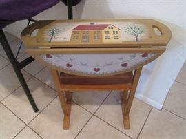 Drop-leaf Accent Table, country motif