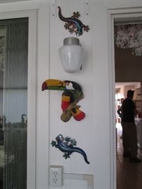 Lizards and Birds coexisting