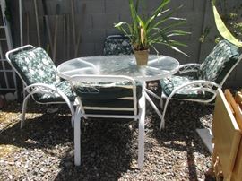 Patio Table/4-Chairs with Cushions