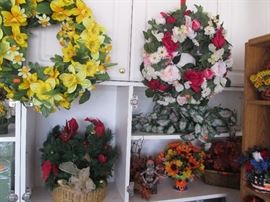 Many Wreaths for all Seasonal Occasions