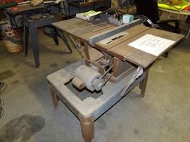 Craftsman Table Saw and Stand + push bars  + sizing bracket