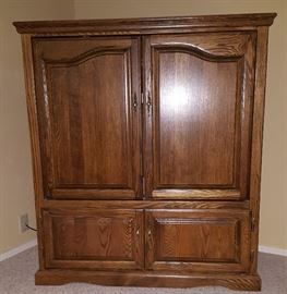 Entertainment center