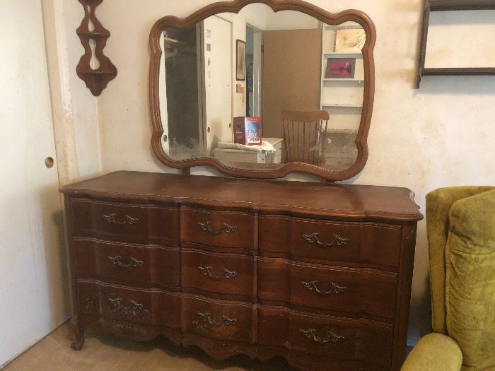 Mahogany dresser with mirror