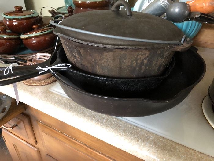 Large Griswold cast iron fry pans