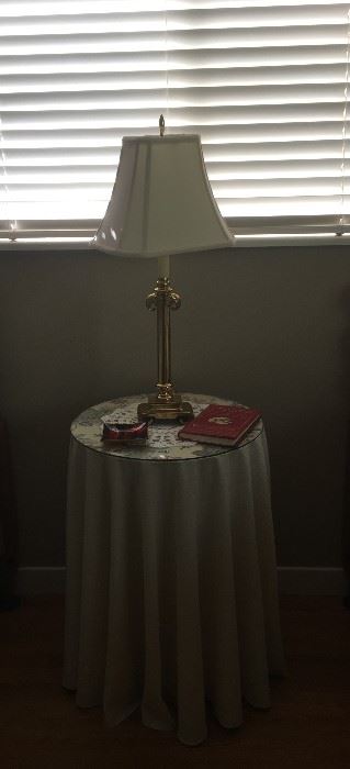 accent table with brass lamp