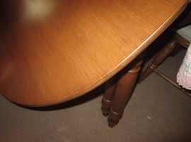 DROP LEAF TABLE AND LEAVES BY CONTANT BALL