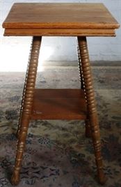 Beehive leg oak side table