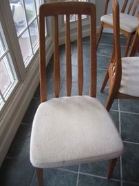 SIDE CHAIR