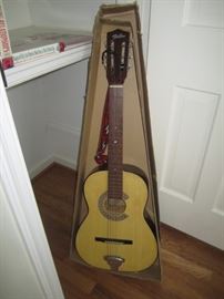 YOUTH GUITAR