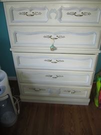 CHEST OF DRAWERS