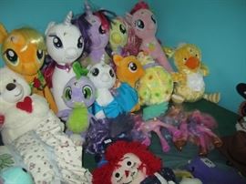 STUFFED ANIMALS