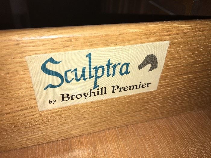 Sculptra Broyhill label