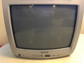 Small Sansui TV w/ remote