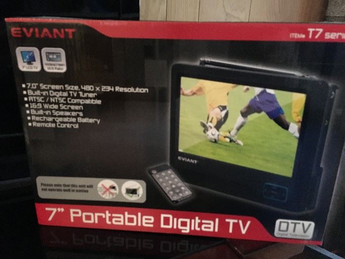 Eviant 7" Portable Digital TV