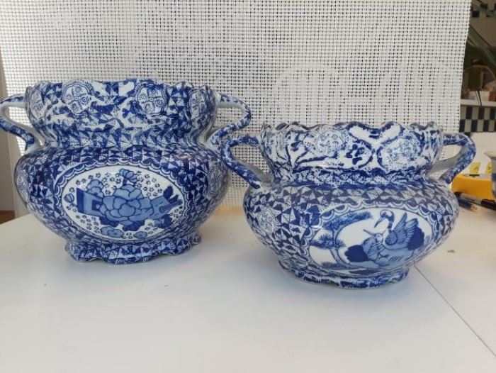 Pair of blue and white bowls