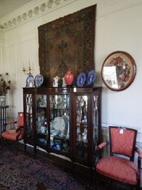 MAHOGANY BANDED COLLECTORS DISPLAY CABINET WITH HAND WOVEN PERSIAN ON WALL