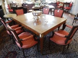 TABLE WITH 3 LEAVES PARKAY TOP