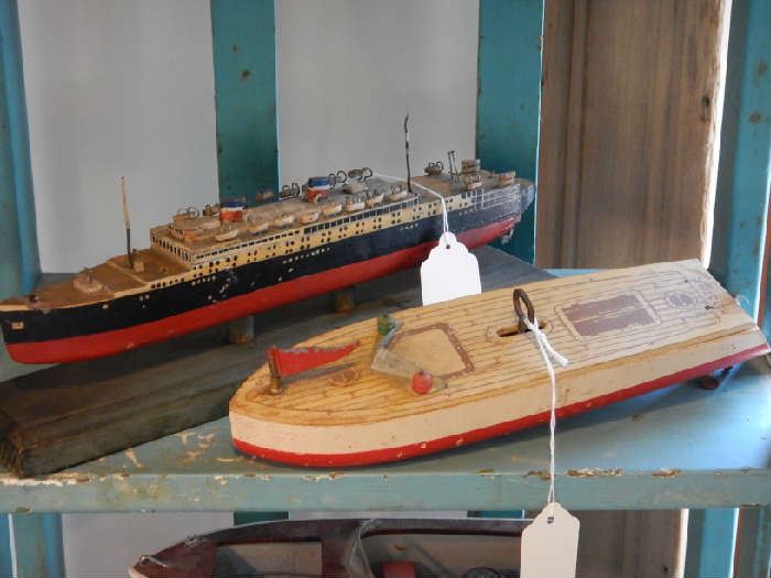 VINTAGE TOY BOATS