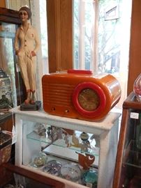 FADA CATALIN RADIO 1940'S BULLET MODEL AS SHOWN FOR RESTORATION