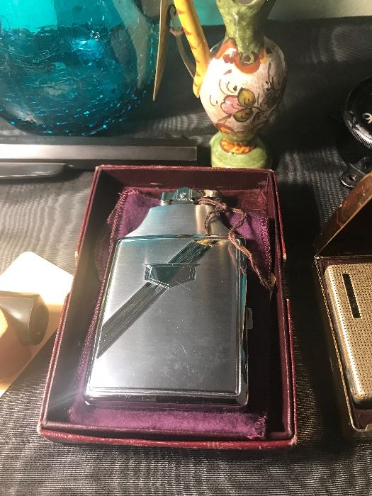 Vintage Ronson Cigarette Case / Lighter With Bag And Original Box