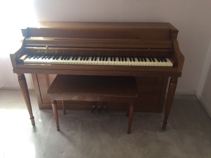 Piano $100 Same as previous picture