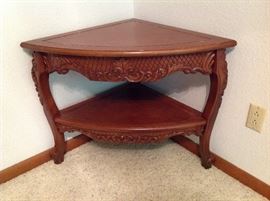 Nice Corner Table