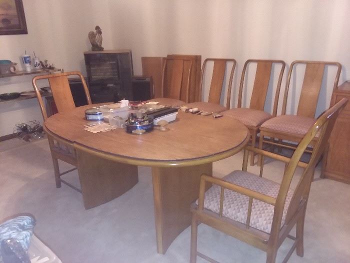 Thomasville dining room set including table, leaves, pads, 6 chairs, china cabinet and buffet