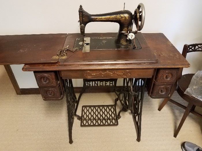 0pd Singer sewing machine