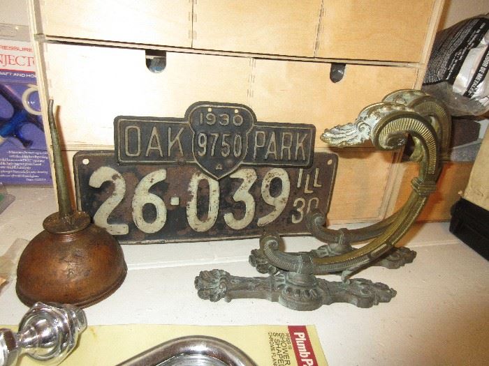 Vintage Oak Park tag and Ill plate
