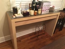 Console, barware wine rack