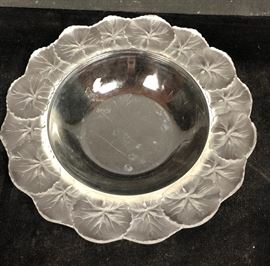 Lot 29 LALIQUE French Crystal Lily Pad Shallow Bowl. Low