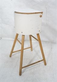 Lot 661 ARTEK Ben af SCHULTEN Modernist Child High Chair