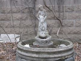 Antique Water Fountain in 5" basin