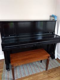 Steinway Studio Upright Piano 1098 in remarkable condition.
Local pickup only. This piano was played regularly and tuned when needed. $3000