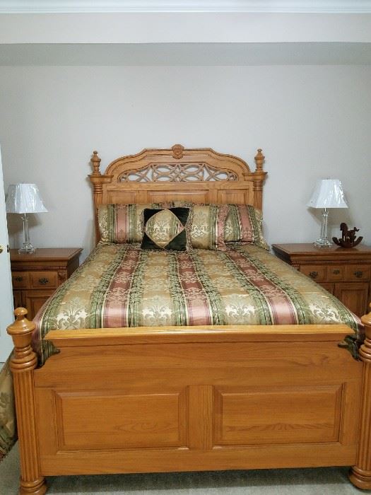 Queen Bed - Everything as a unit 5PC Set