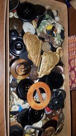 Much vintage sewing. Buttons