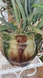 Vintage jardinière and "as is" pedestal  