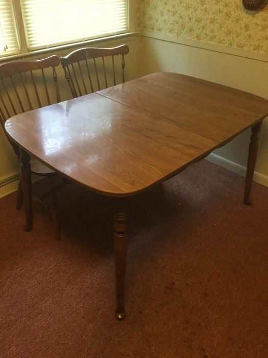 Table and Chairs https://www.ctbids.com/#!/description/share/18343